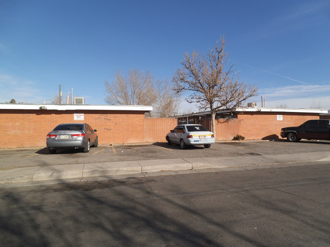 3421 Ross Ave SE in Albuquerque, NM - Building Photo - Building Photo