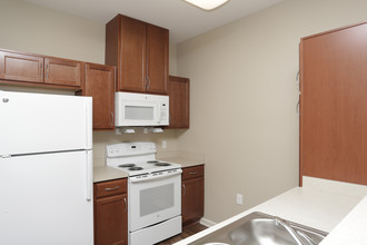 McRae-Helena Estates in Mc Rae, GA - Foto de edificio - Interior Photo