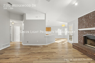 2102 Wedgewood Dr in Grapevine, TX - Building Photo - Building Photo