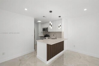 7662 SW 152nd Ave in Miami, FL - Building Photo - Building Photo