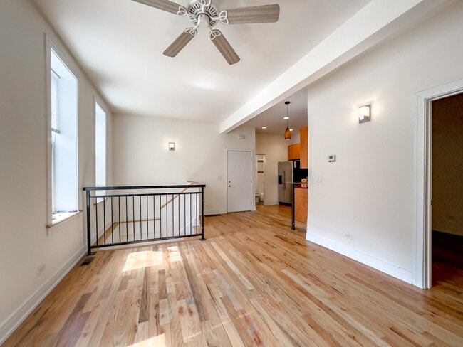 2837 N Damen Ave, Unit J01P, Unit J01P