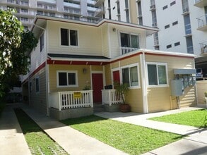 2214 Aloha Dr, Unit Aloha Drive unit #1 in Honolulu, HI - Foto de edificio - Building Photo