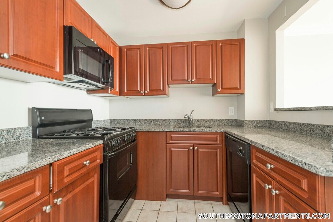 1410 Columbia Rd in Boston, MA - Building Photo