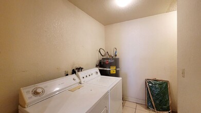6750 Del Rey Ave in Las Vegas, NV - Building Photo - Building Photo