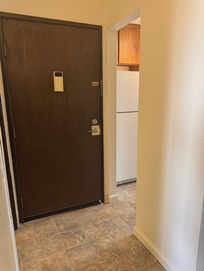 400 S Saliman, J-83 in Carson City, NV - Building Photo - Building Photo