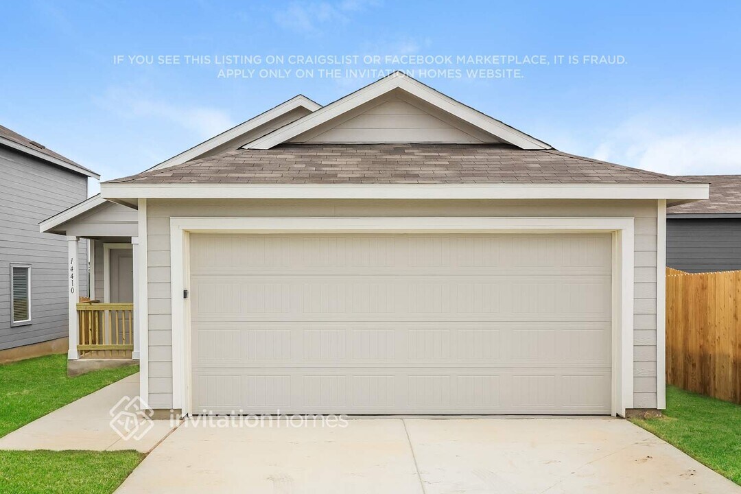 14410 Fulling Ml in San Antonio, TX - Building Photo