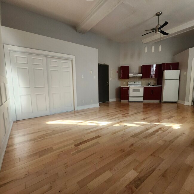 544 McDonnel St in Peterborough, ON - Building Photo - Building Photo