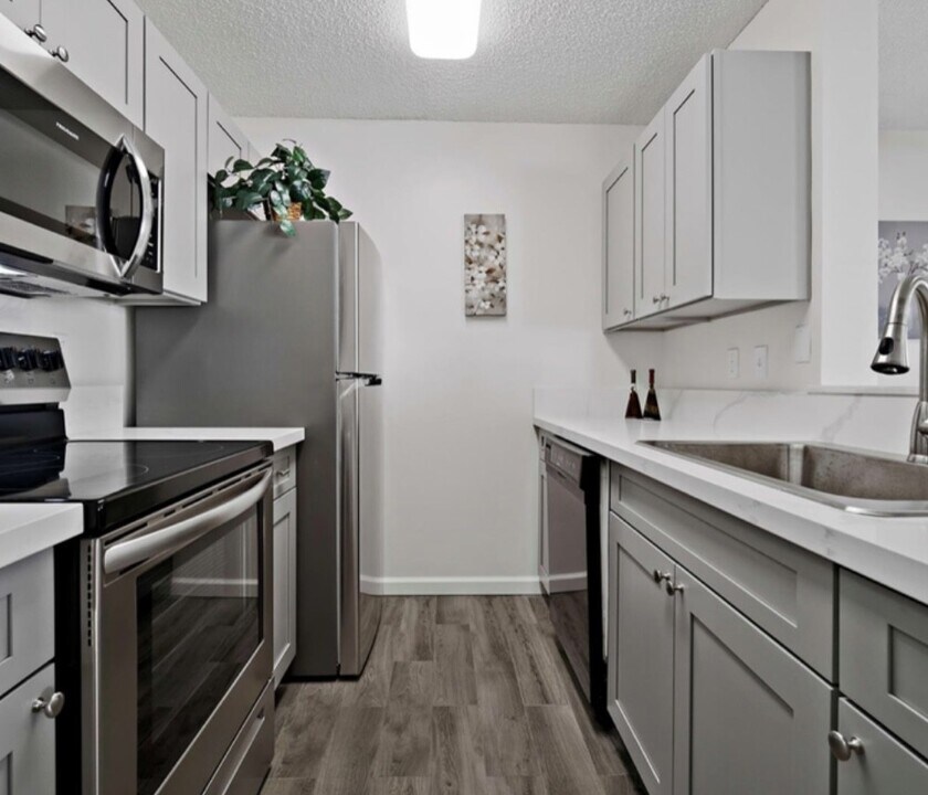95-510 Wikao St, Unit B201 in Mililani, HI - Building Photo