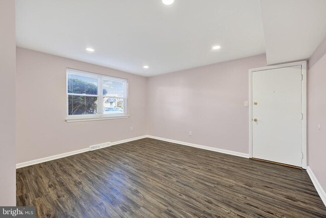4411 Falls Bridge Dr in Baltimore, MD - Building Photo - Building Photo