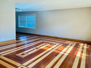 245 Sunset Dr in Wilmette, IL - Building Photo - Building Photo
