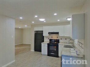 1408 Highview Rd in Brandon, FL - Building Photo - Building Photo