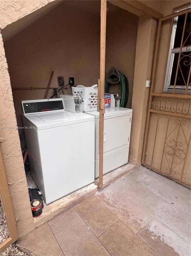427 SW 6th St in Miami, FL - Building Photo - Building Photo