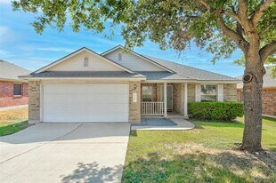 1305 4 Cabin Ct in Round Rock, TX - Building Photo
