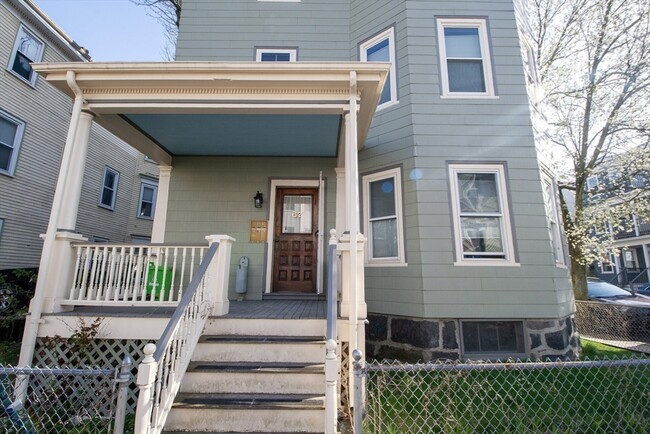 67 Romsey St, Unit 3