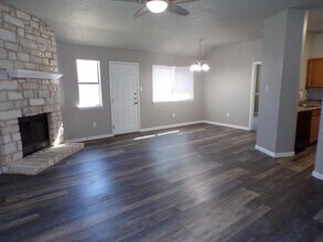 5006 Parkwood Dr in Killeen, TX - Building Photo - Building Photo