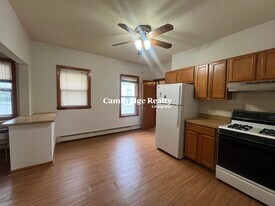 6 Boston Ave, Unit A in Somerville, MA - Building Photo