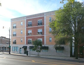 3225-3227 W Fullerton Ave in Chicago, IL - Building Photo - Building Photo