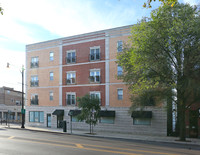 3225-3227 W Fullerton Ave in Chicago, IL - Foto de edificio - Building Photo