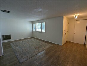4233 Hillsdale Dr in New Port Richey, FL - Building Photo - Building Photo
