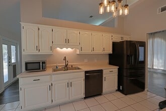 1915 Sunrise Dr in Navarre, FL - Building Photo - Building Photo