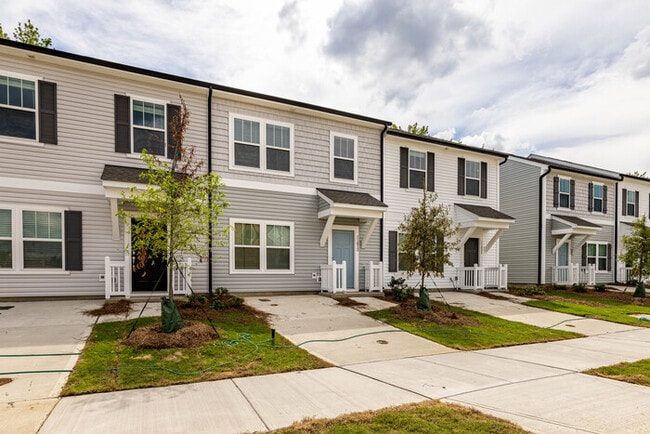 11040 Woodland Crk Wy