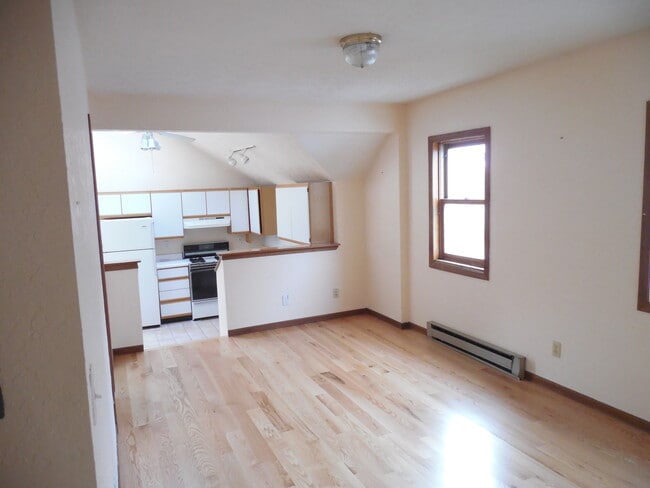 409 Hill St, Unit 4