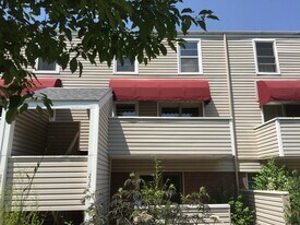 1111 Maxwell Ave, Unit 236 in Boulder, CO - Building Photo