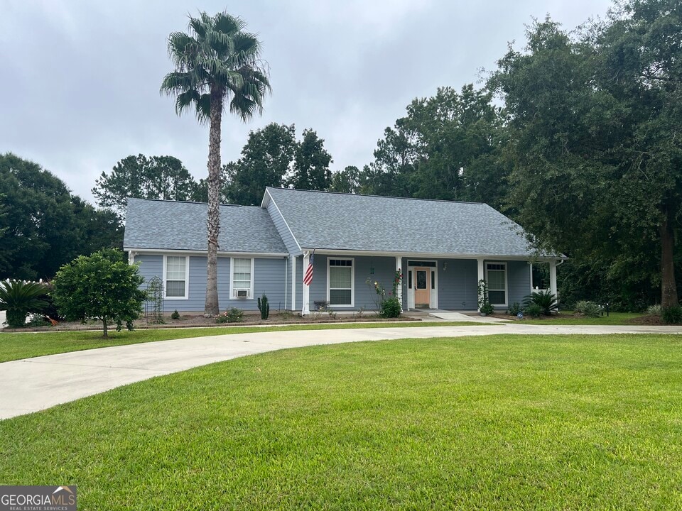 129 Bedford Ct in Kingsland, GA - Building Photo