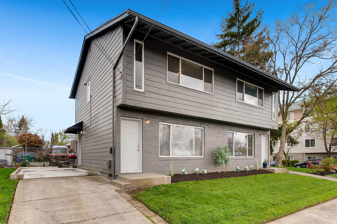 Duplex in Portland, OR - Building Photo