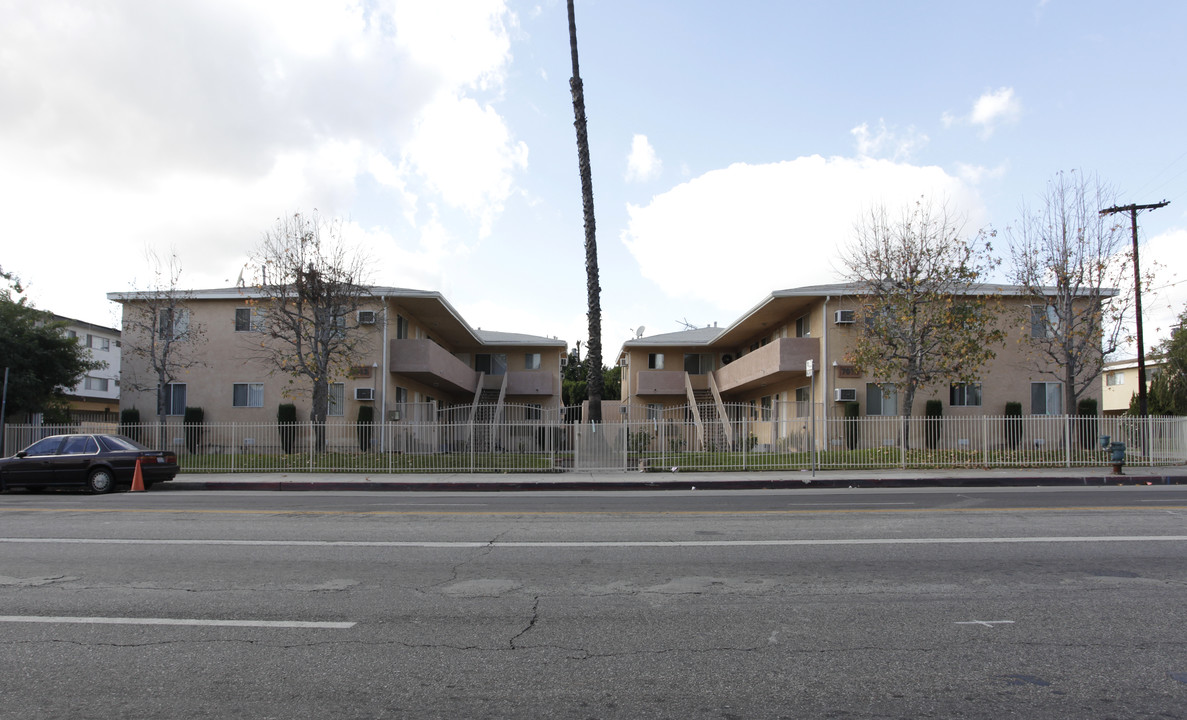 7013-7019 Coldwater Canyon Ave in North Hollywood, CA - Building Photo