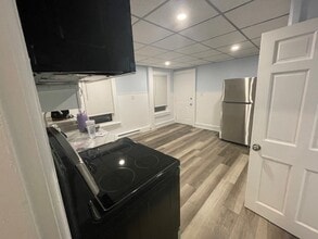 12 Charlton St in Oxford, MA - Building Photo - Building Photo