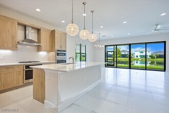 12680 Caballo Ct in Estero, FL - Foto de edificio - Building Photo