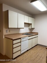 3570 W Dimond Blvd-Unit -#B7 in Anchorage, AK - Building Photo - Building Photo