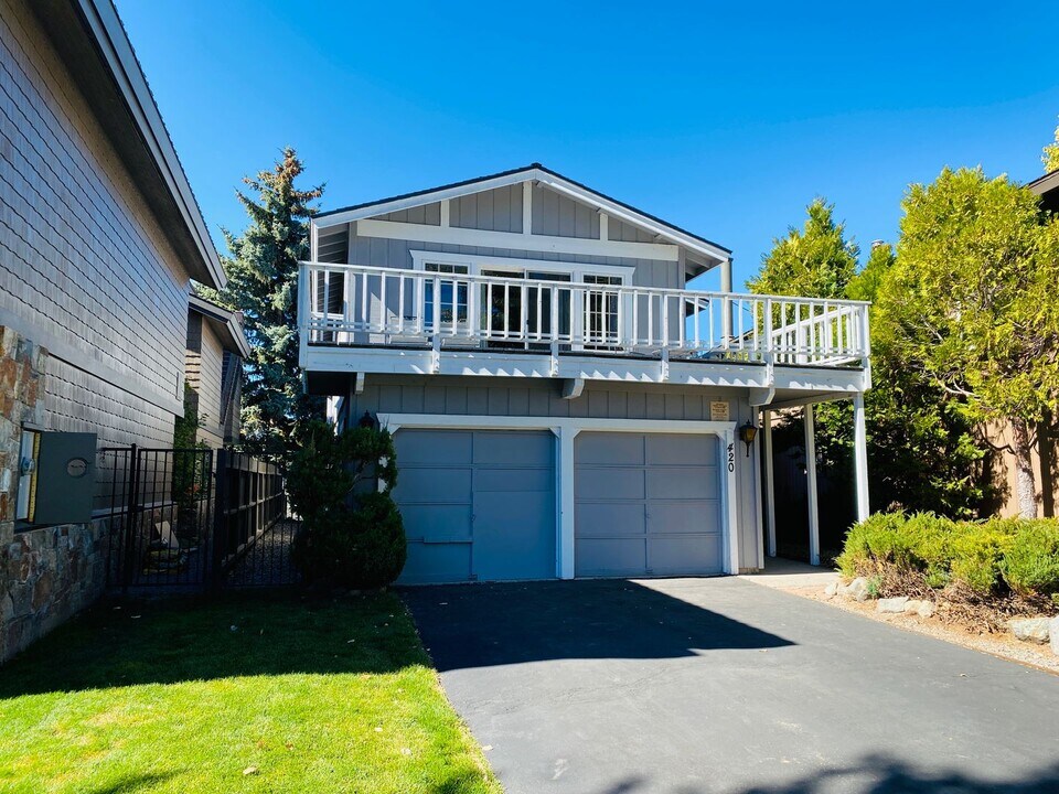 420 Wedeln Ct in South Lake Tahoe, CA - Building Photo