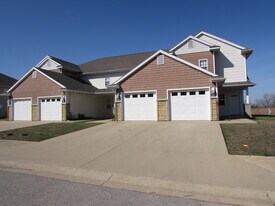 124 Andrews Dr in St. Robert, MO - Building Photo