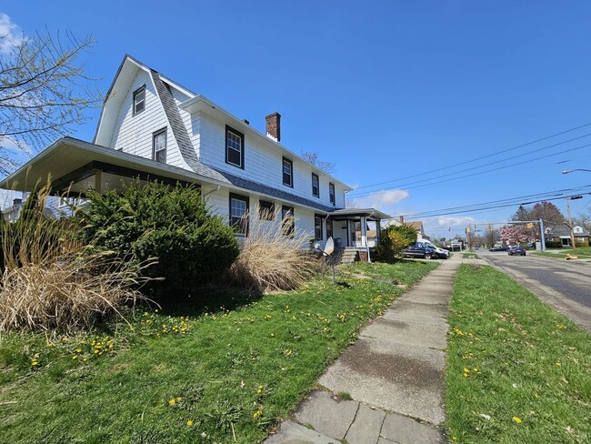 3317 Kildare Rd in Cleveland Heights, OH - Building Photo - Building Photo