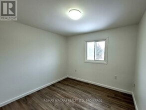6523 Frederica St in Niagara Falls, ON - Building Photo - Building Photo