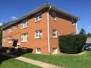 Sheridan Place Apartments in Winthrop Harbor, IL - Building Photo - Building Photo