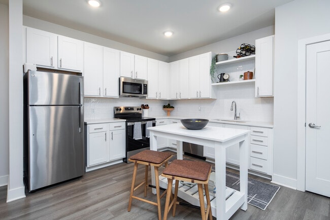 Attain at Bradford Creek in Huntsville, AL - Foto de edificio - Building Photo