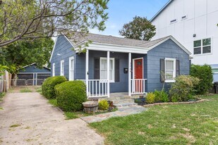 3224 Forest Park Blvd in Fort Worth, TX - Building Photo