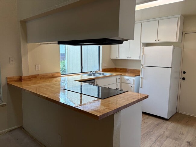 property at 1682 Colusa Ave