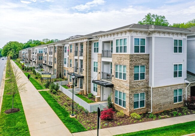 Overture Cotswold 55+ Active Adult Apartment Homes
