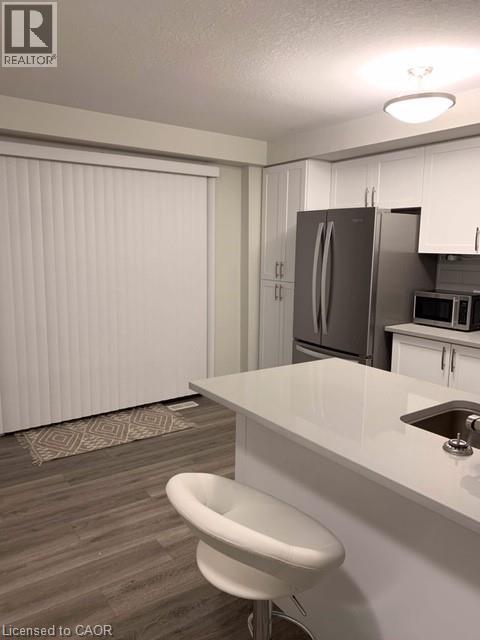 35 Sportsman Hill St in Kitchener, ON - Building Photo - Building Photo