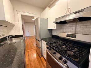 1600 Massachusetts Ave, Unit 6 in Cambridge, MA - Foto de edificio - Building Photo