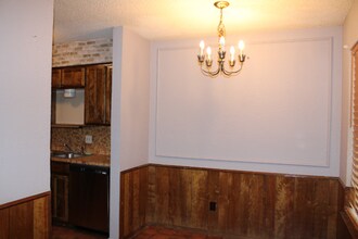 361 N Field St-Unit -A in Burleson, TX - Building Photo - Building Photo
