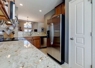2519 Asher View Ct in Raleigh, NC - Foto de edificio - Building Photo
