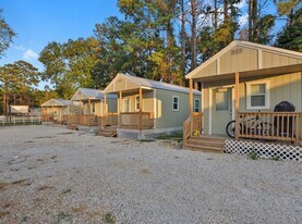 413 FM356 in Onalaska, TX - Building Photo