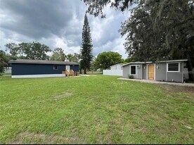 5195 Countryside Ct in St. Cloud, FL - Building Photo