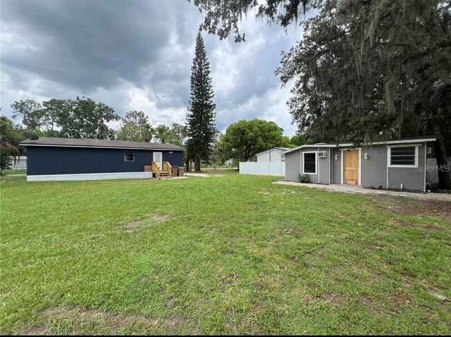 property at 5195 Countryside Ct