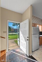 9913 Dagger Point Ln in Shreveport, LA - Building Photo - Building Photo